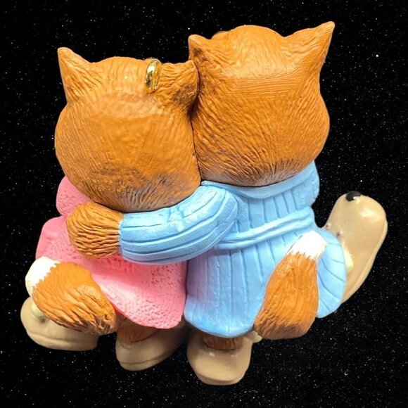 1993 Hallmark Keepsake Christmas Ornament Mom And Dad His 'N Hers Slippers New - Picture 2 of 6